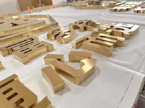 旺苍拉丝不锈钢字的特点。